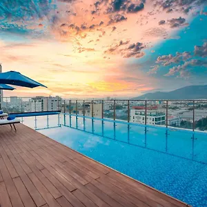 https://cn-palace-hotel.dananghotels.net